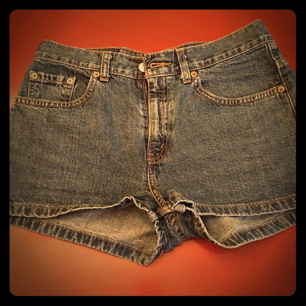 Levi’s denim shorts